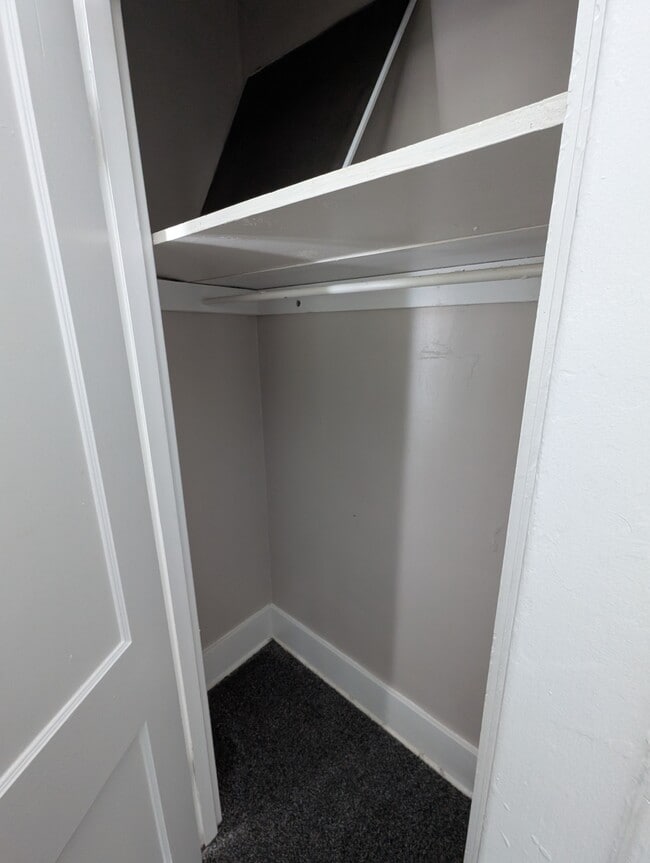Building Photo - 2202 1 Bed 1 Bath