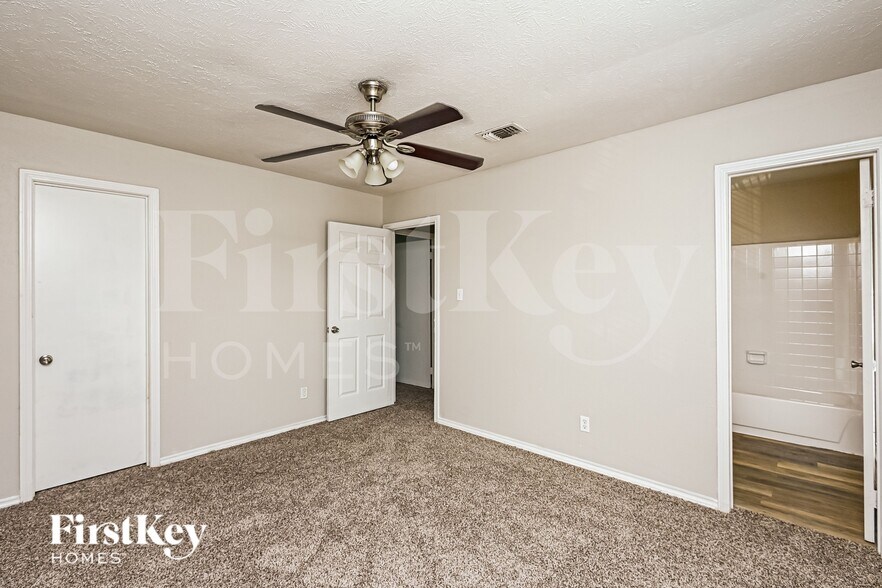 Building Photo - 2805 Galemeadow Dr