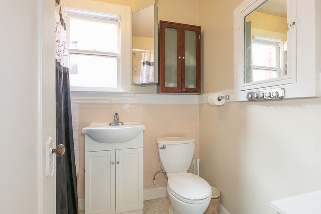 Building Photo - 3434 California St