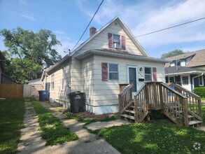 Building Photo - 224 E Jackson Ave