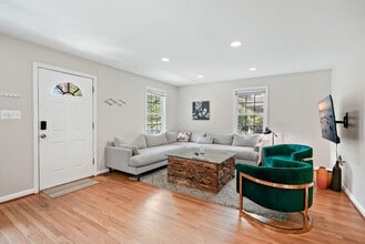 Building Photo - 2021 Washington Blvd