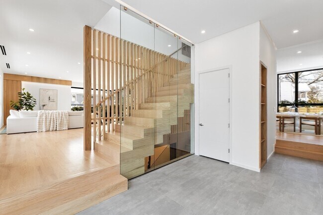 Building Photo - 90 Auburndale Ave