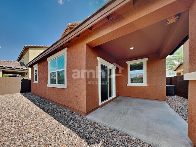 Building Photo - 678 W Bosal Dr