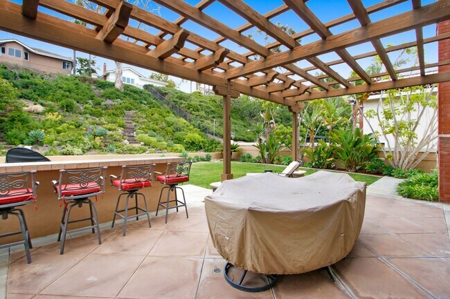 Building Photo - 3 Bed 2 1/2 Bath | 2 Story Home Lactated in Chapparrosa Park, Palisades, Laguna Niguel