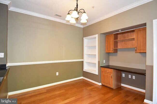 Building Photo - 12140 Garden Grove Cir