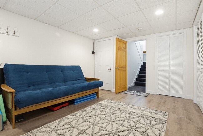 Building Photo - 49 Captain Eames Cir