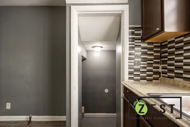 Building Photo - Beautiful 3 bedroom 1 Bath