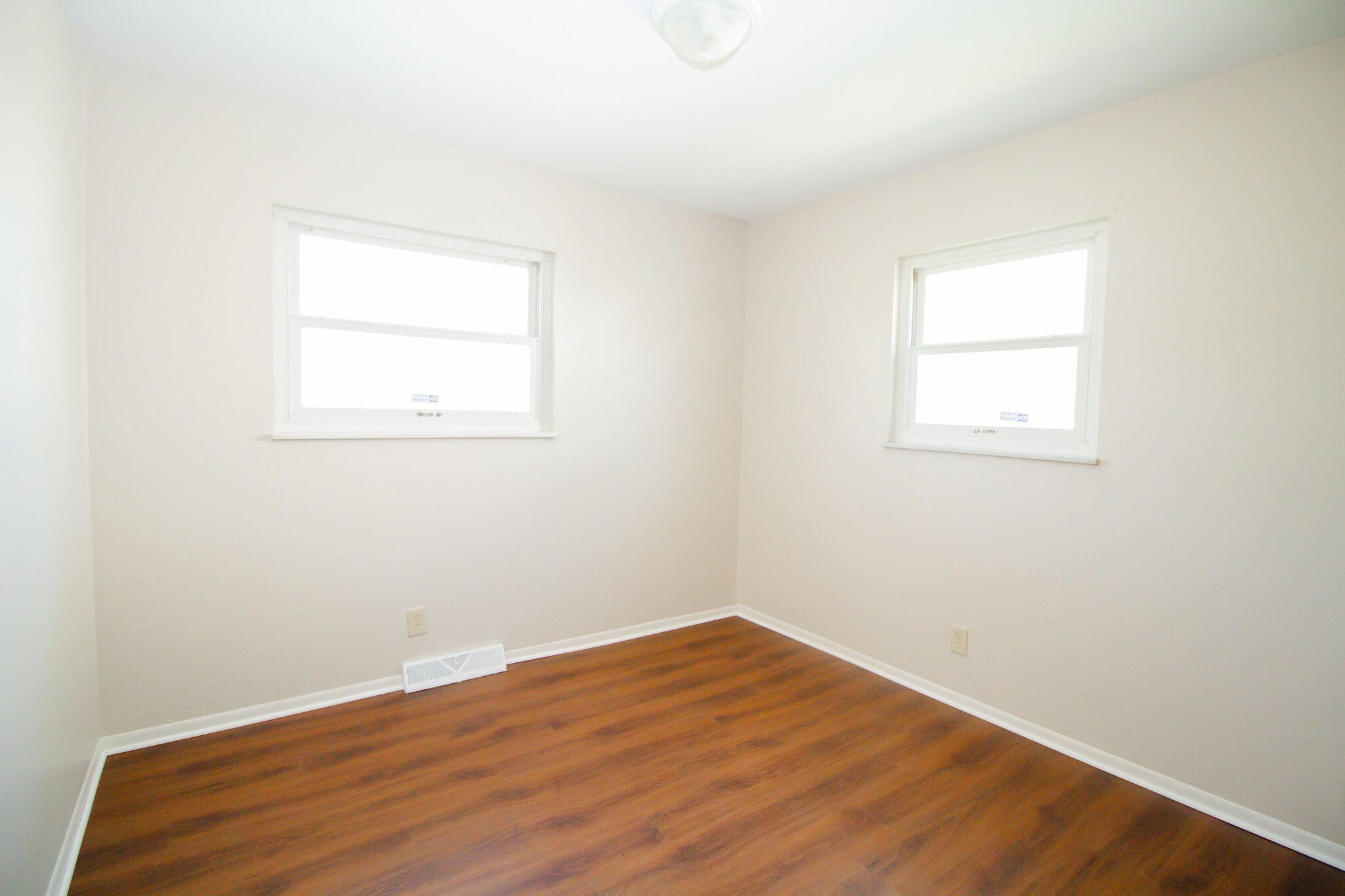 Building Photo - 29 Roseanna Dr