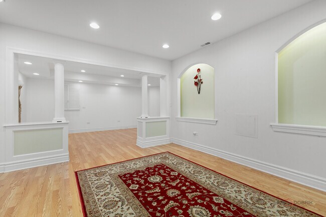 Building Photo - 312 Camargo Ct