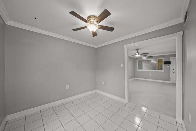 Building Photo - 4040 San Felipe St