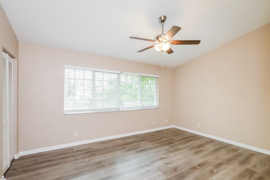 Building Photo - 8984 NW 38th Dr