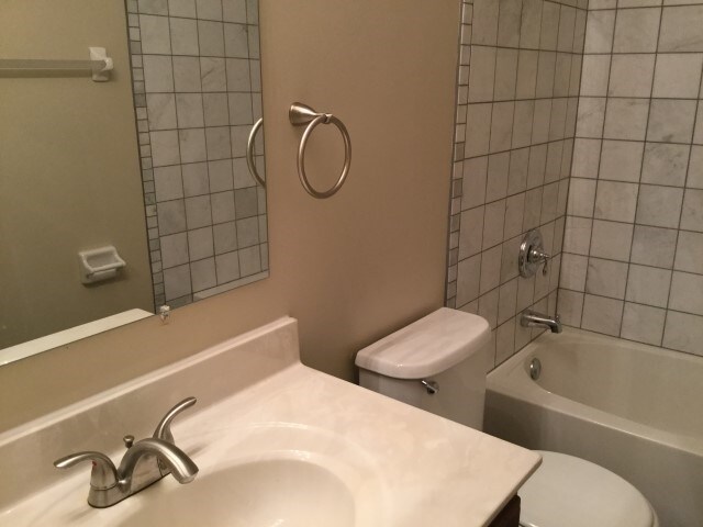 Building Photo - 9249 Belmont Pl