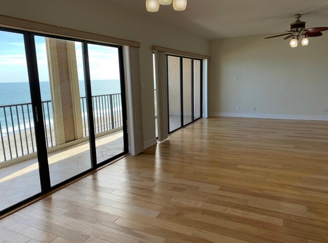 Building Photo - 995 N Highway A1A