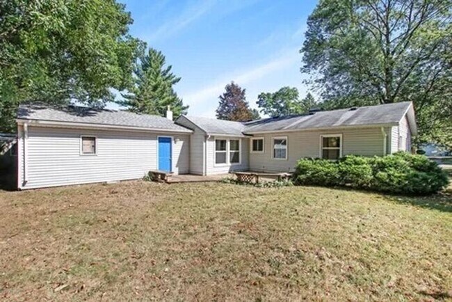 Building Photo - Charming, remodeled 3-Bed/1-Bath Parchment ranch style home with enclosed yard and garage