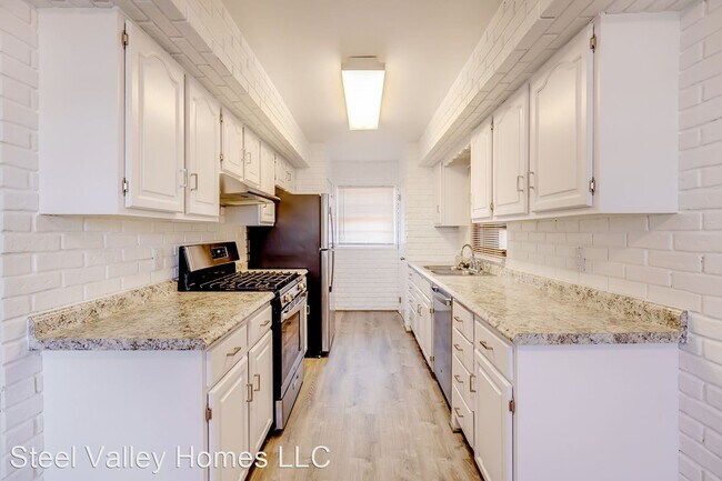 Building Photo - 3 br, 2 bath House - 5153 Pinecrest