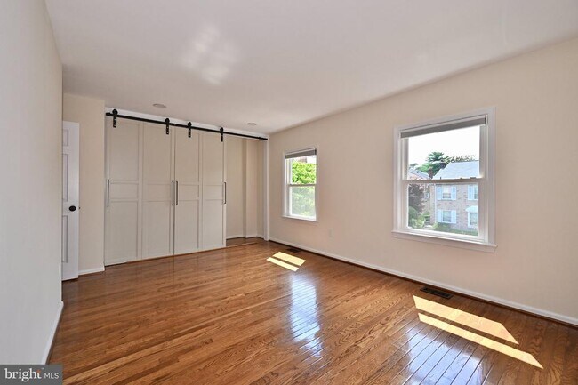 Building Photo - 10231 Arizona Cir