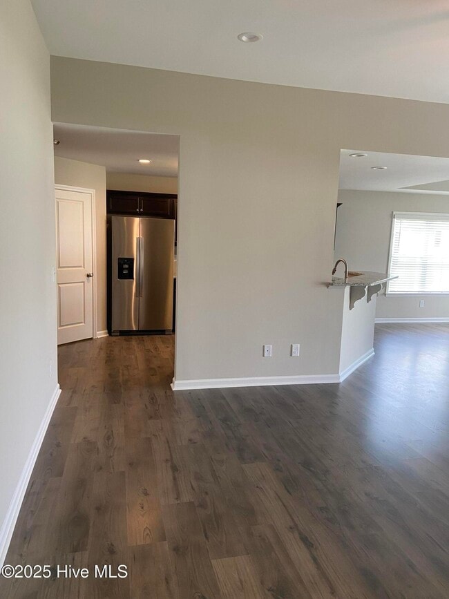 Building Photo - 620 Moonstone Ct