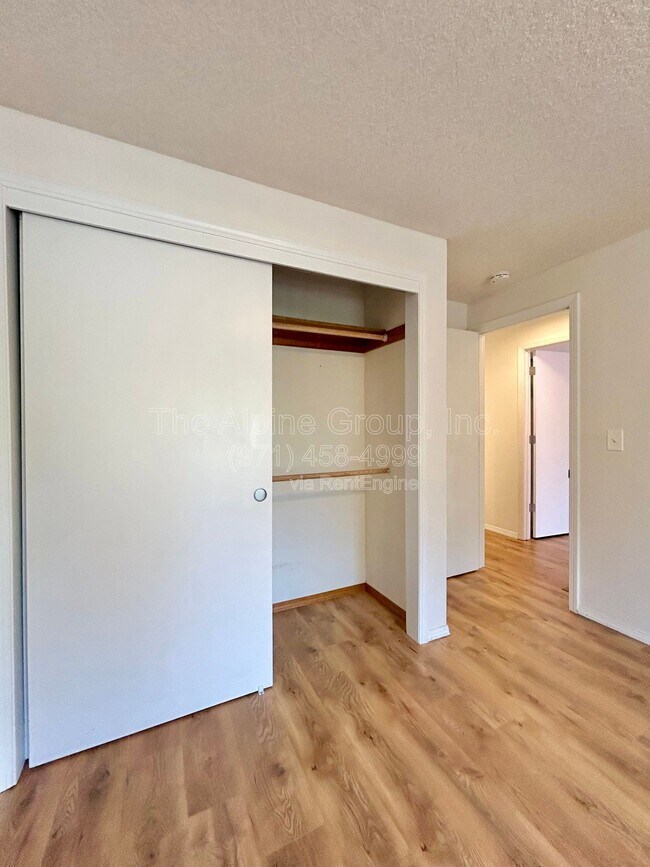 Building Photo - 14597 SW 81st Ave