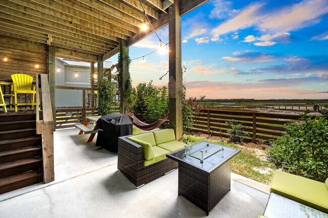 Building Photo - 456 Paradise Pointe Dr