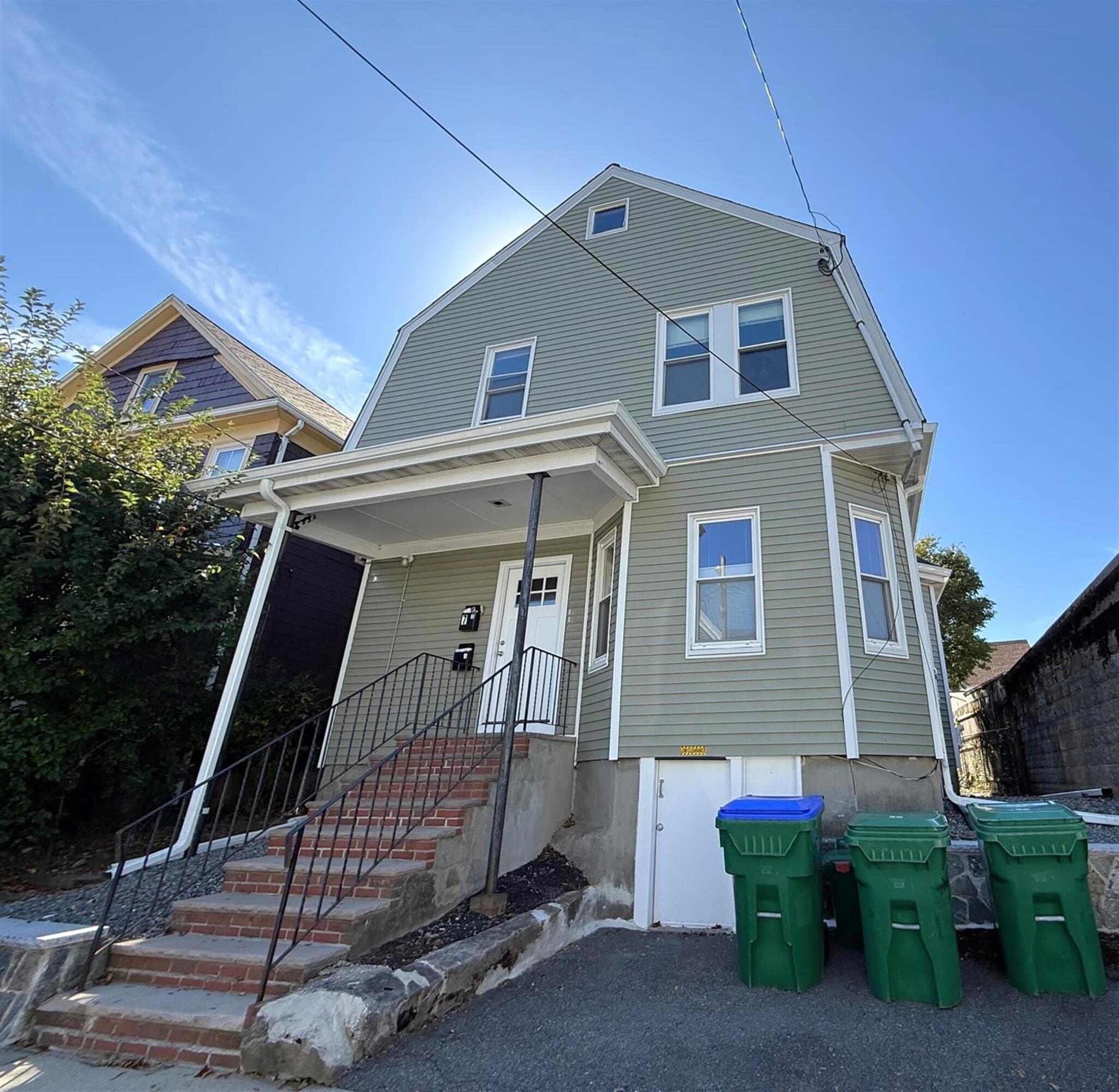 Building Photo - 7 Leyden Ave