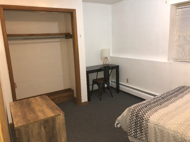 Building Photo - 153 Oak St