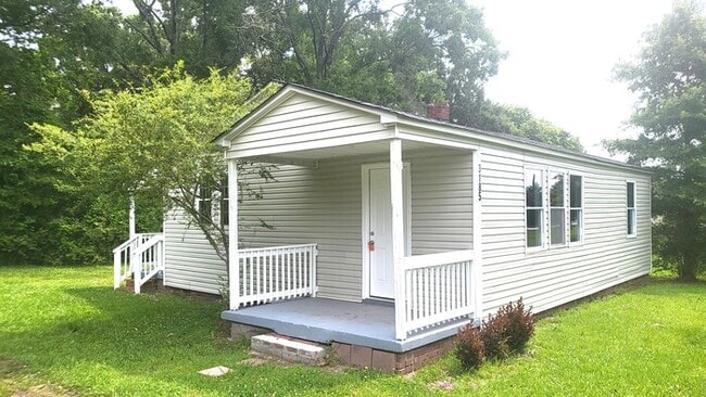 Primary Photo - Remodeled Two Bedroom House in Lancaster S...