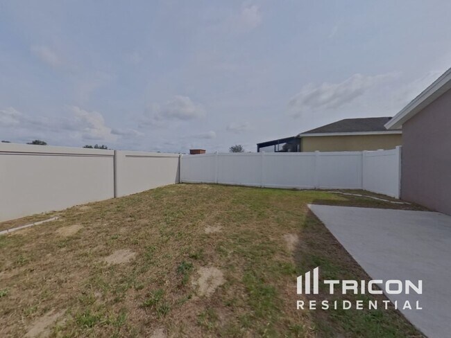 Building Photo - 1132 Hill Flower Dr