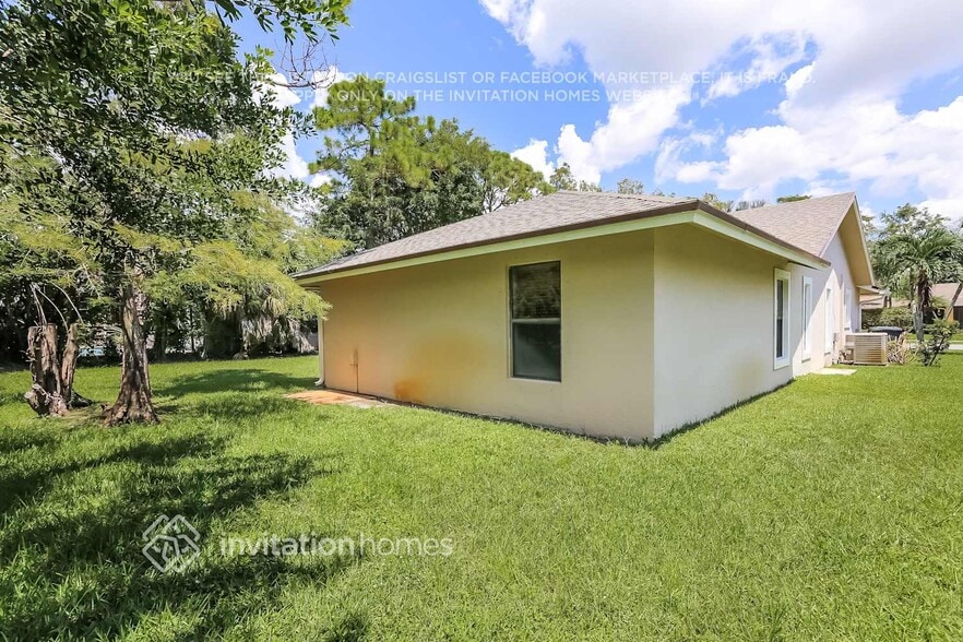 Building Photo - 1511 Primrose Ln