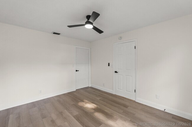 Building Photo - 7406 Willow Spring Cir N
