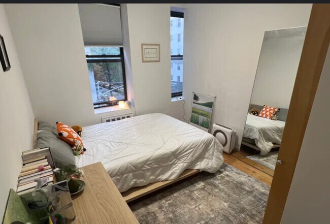 Building Photo - 219 E 28th St