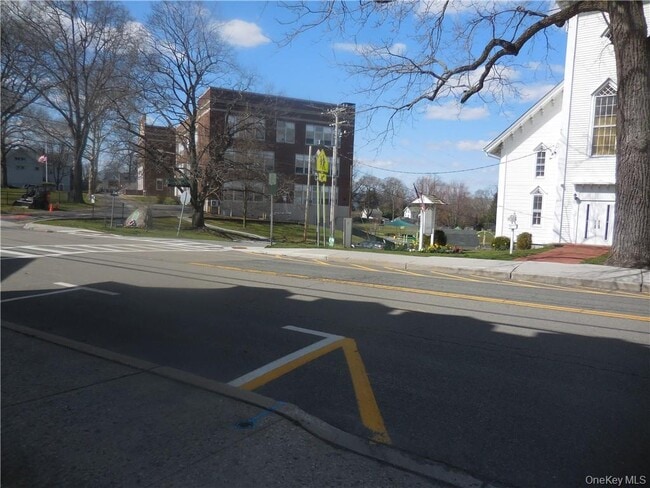 Building Photo - 223 Hudson St