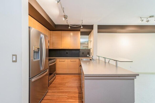 Building Photo - 1 bedroom in Seattle WA 98122