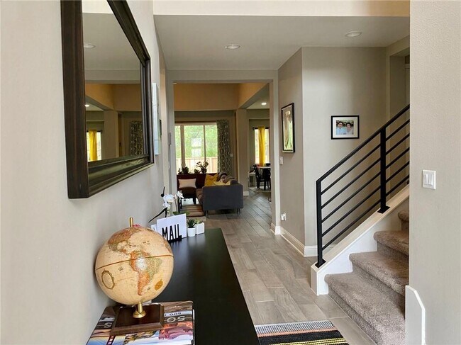 Building Photo - 402 Parkwest Cove
