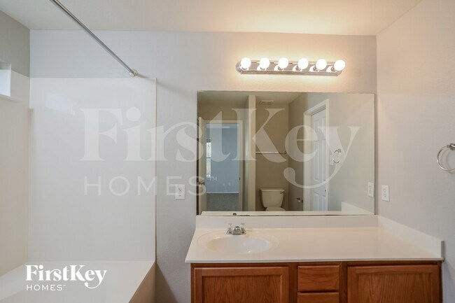 Building Photo - 7367 Lyia Br