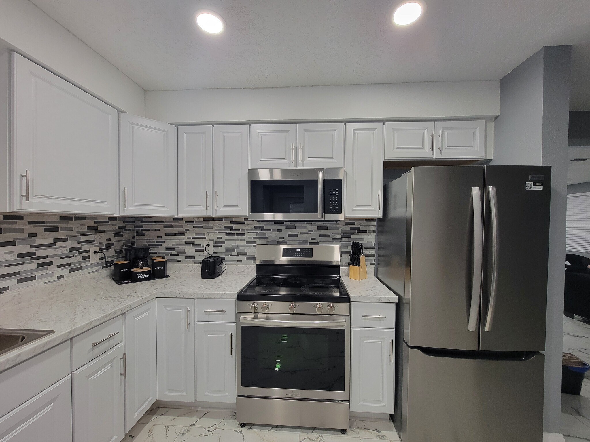 Kitchen - 1116 Madrid Ave