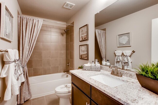 Building Photo - Beautiful 3 Bed, 2.5 Bath New-Build in Ber...