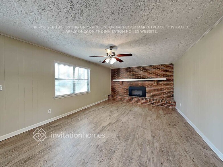 Building Photo - 125 Trace Dr