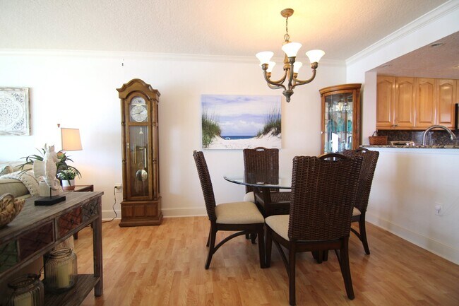 Building Photo - Gorgeous Furnished Direct Ocean Condo in Indialantic