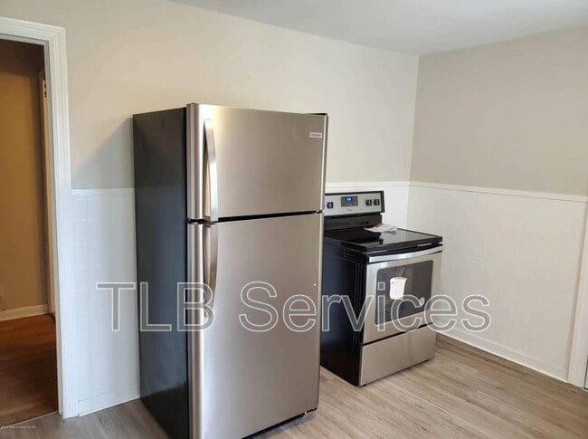 Building Photo - 1310 Pittston Ave