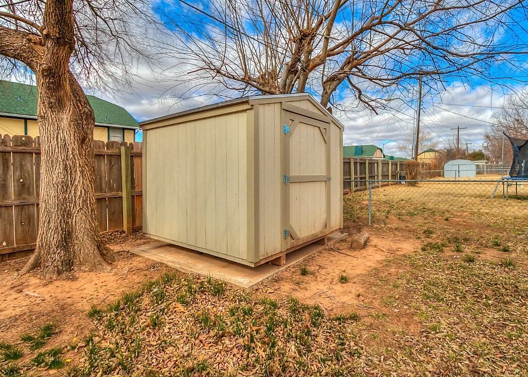 Building Photo - 332 Collier Dr