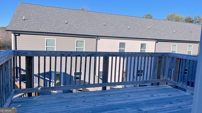 Building Photo - 15 Sandstone Dr