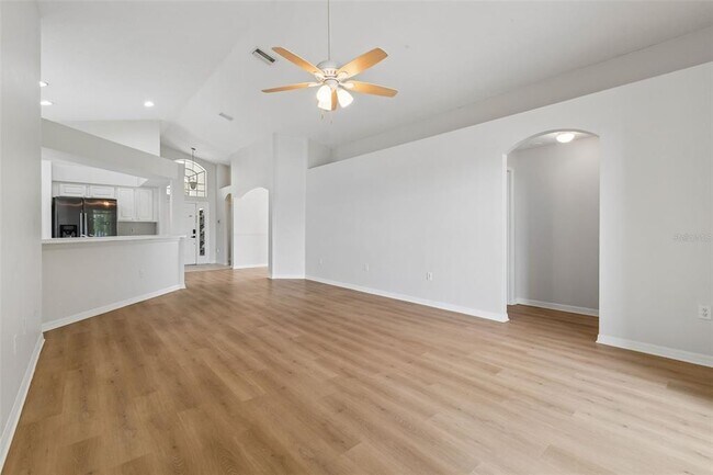 Building Photo - 2222 Roanoke Springs Dr