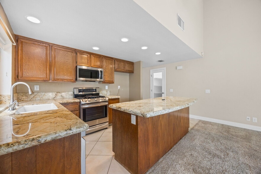 Building Photo - 3262 Winnebago Ln