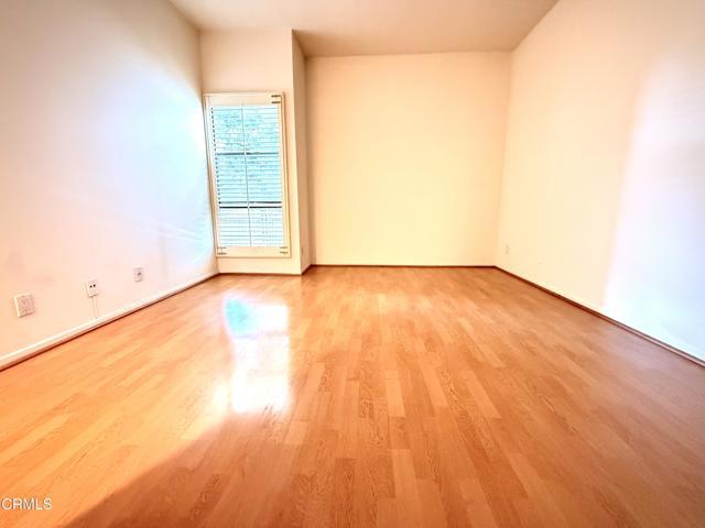 Building Photo - 360 S Los Robles Ave