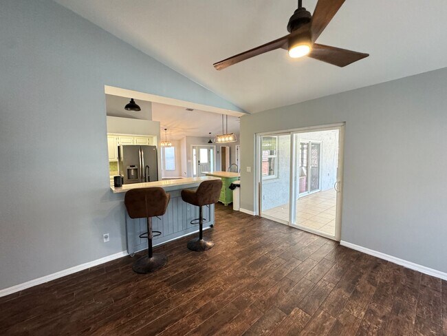 Building Photo - Your Dream Home Awaits! MASSIVE Backyard! ...