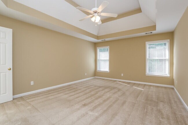 Building Photo - 3046 Woodbridge Ln