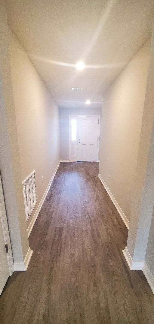 Building Photo - 4-Bedroom, 2-Bathroom in Villamar Winter Haven