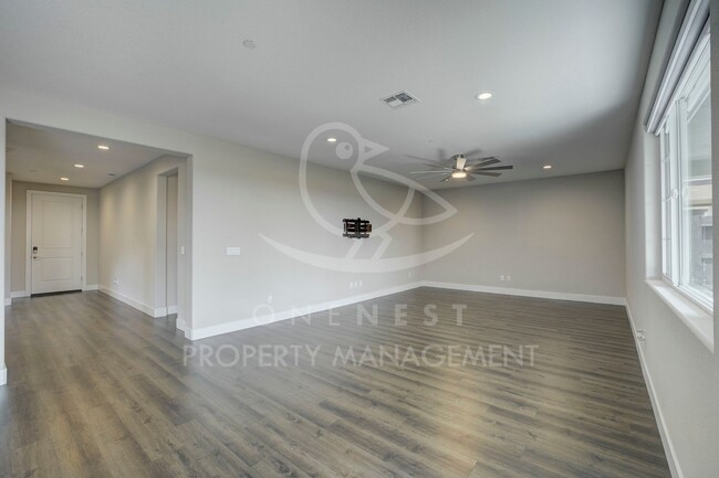 Building Photo - Stunning Modern Living in Twelve Bridges VIllage!