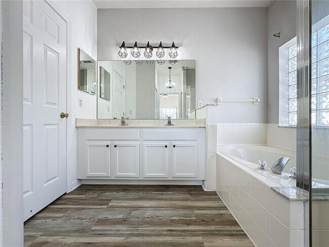 Building Photo - 4843 Native Dancer Ln
