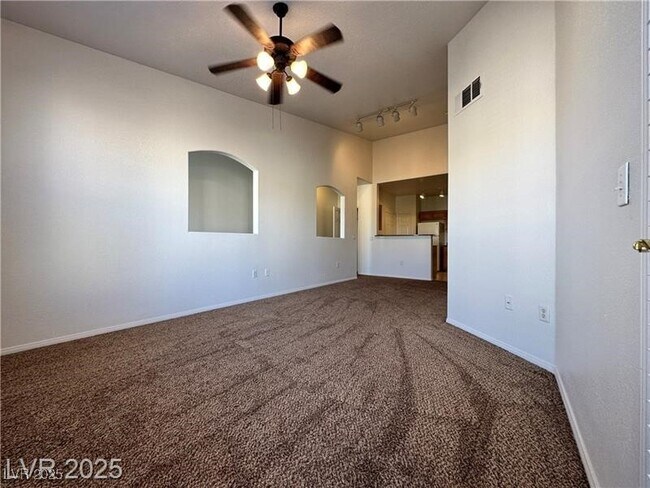 Building Photo - 10550 W Alexander Rd